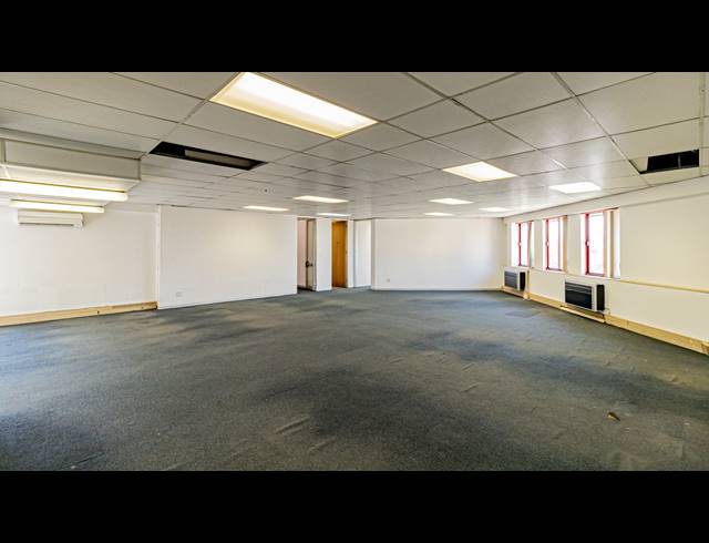 393M² OFFICE TO LET IN FERNDALE